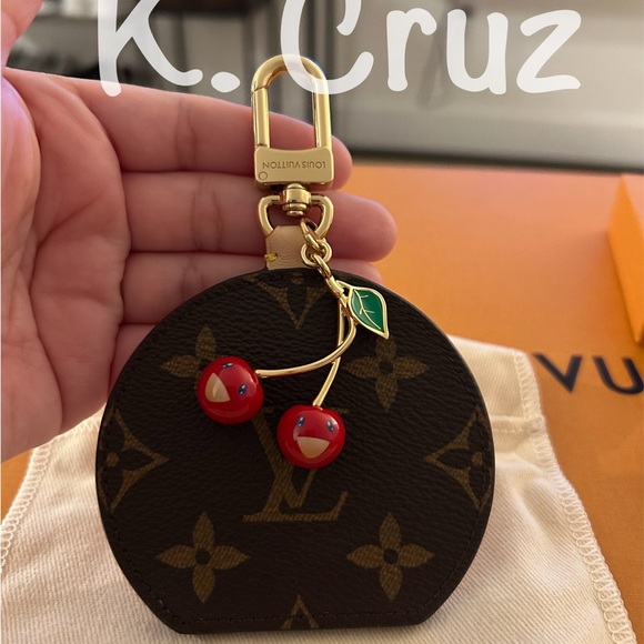 Louis Vuitton Red Mirror Keychain - Picture 1 of 9